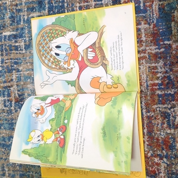 Walt Disney What's Outside, Outdoor Fun Hardback Book 1985 - Picture 8 of 8